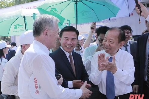 Khai trương triển lãm trưng bày sản phẩm tiêu biểu Việt Nam – Nhật Bản