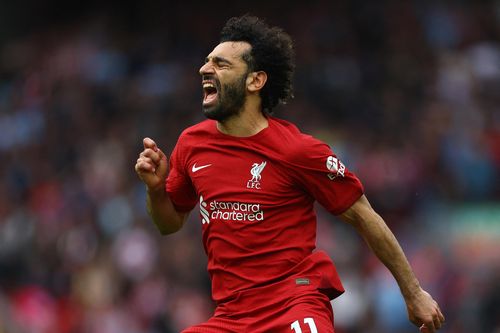 Liverpool chỉ còn kém Man United 1 điểm