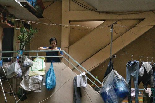 Sống mòn mỏi trong chung cư hơn nửa thế kỷ ở TP.HCM