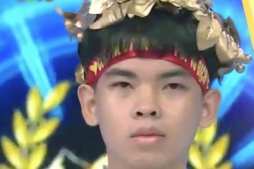 Nam sinh Hà Tĩnh tạo kỷ lục mới, xô đổ mốc điểm của các ứng viên vô địch Đường lên đỉnh Olympia 23