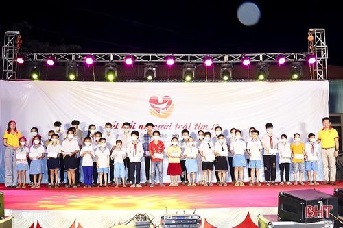 'Kết nối nụ cười trái tim' hành trình lan tỏa những yêu thương