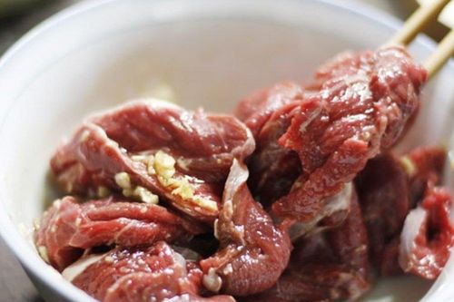 Ướp thịt bò thêm 2 thứ này đảm bảo thịt mềm, thơm ngon 'chuẩn nhà hàng'