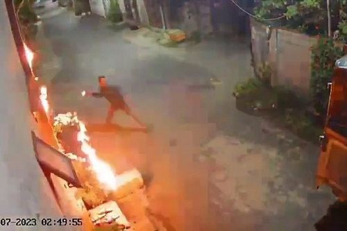 Truy bắt nhóm đối tượng ném bom xăng vào xe tải lúc rạng sáng ở Đồng Nai