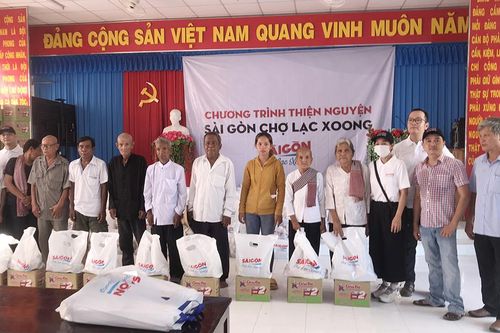 Thêm 350 phần quà đến với bà con dân tộc thiểu số Khmer nghèo huyện Tri Tôn