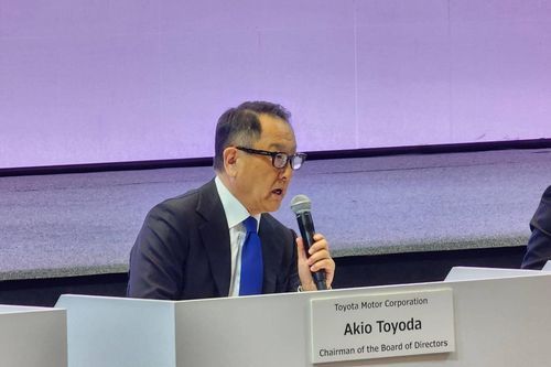 Vios vẫn ngừng bán tại Thái Lan, chủ tịch Toyota nói 'xe đủ an toàn'