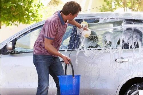 Những sai lầm dễ mắc phải khi tự rửa ô tô tại nhà