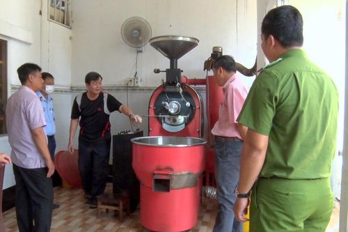 Kiểm tra an toàn thực phẩm trên địa bàn huyện Phú Tân