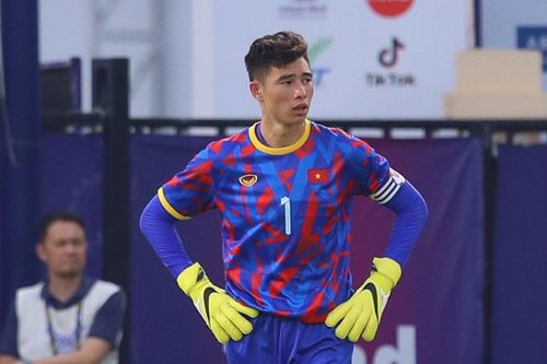 Quan Văn Chuẩn mắc sai lầm, U22 Việt Nam thủng lưới đáng tiếc
