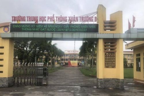 Một hiệu trưởng bị tố thu chi sai hàng trăm triệu đồng