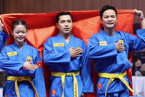 Võ sĩ Việt Nam nén đau giành HCV SEA Games