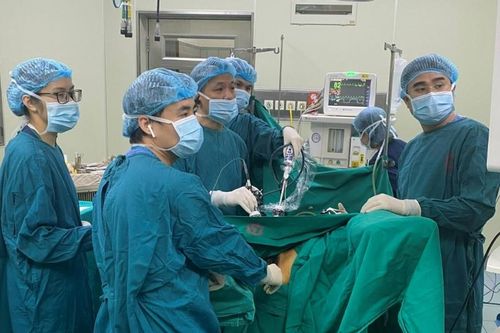 Người đàn ông 38 tuổi mắc ung thư giai đoạn cuối do thói quen xấu