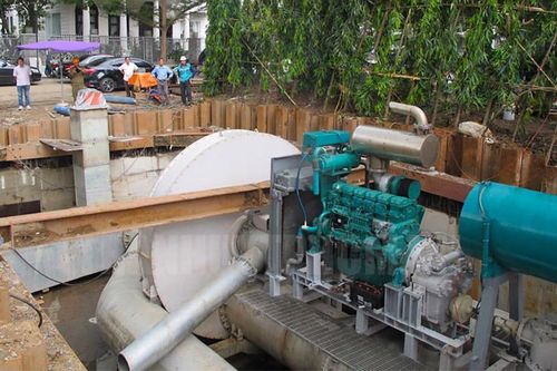 TP Hồ Chí Minh: Kết thúc thuê 'siêu' máy bơm chống ngập đường Nguyễn Hữu Cảnh