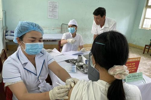 Covid-19 ngày 9/5: Hơn 2.100 ca mắc mới, 942 người khỏi bệnh và 118 F0 nặng
