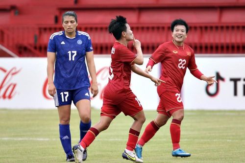 Thua Philippines, tuyển nữ Việt Nam vẫn vào bán kết SEA Games 32