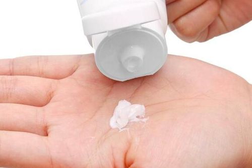 Thu hồi một lô sữa rửa mặt Hada Labo Perfect White Cleanser
