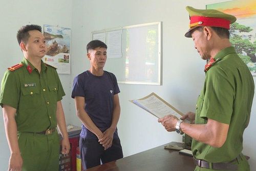 Bắt tạm giam đối tượng dùng dao chém người trọng thương
