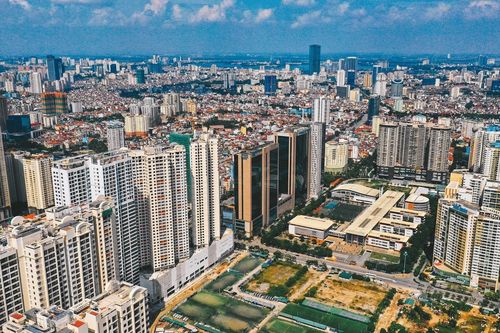 Nhiều chủ đầu tư bất ngờ tăng phí môi giới bất động sản