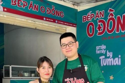 Vợ chồng TikToker mở bếp ăn 0 đồng phục vụ bệnh nhân nghèo