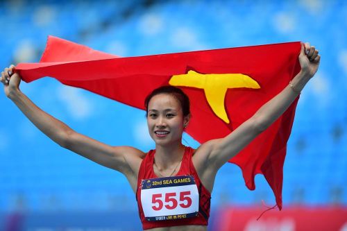 Hot girl Mỹ Tiên chạy 'xé gió' giành HCV chạy 100m rào SEA Games 32