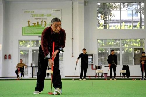 Người già Trung Quốc ung dung tận hưởng tuổi xế chiều: Phía sau là câu chuyện nỗi lo của giới trẻ