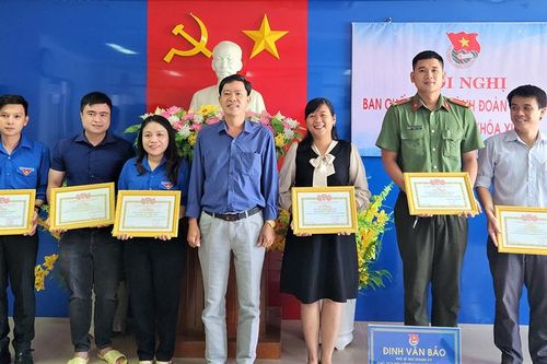 Thành đoàn Châu Đốc tổ chức nhiều hoạt động sôi nổi, thiết thực