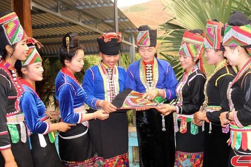Thực hiện tiêu chí văn hóa trong xây dựng NTM