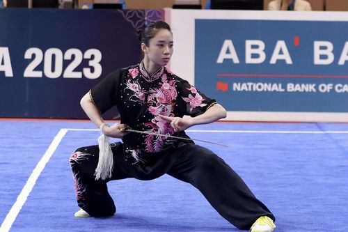 Dương Thúy Vi giành Huy chương Vàng đầu tiên cho Wushu Việt Nam tại SEA Games 32