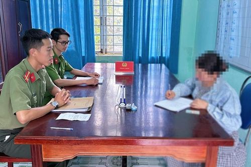 Xử phạt người phụ nữ vì 'báo chốt' thổi nồng độ cồn trên Facebook