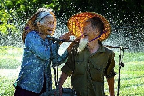 Khi về già mỗi người nhất định phải để lại cho mình '6 quân bài', thiếu 1 cuối đời muốn bình an cũng khó