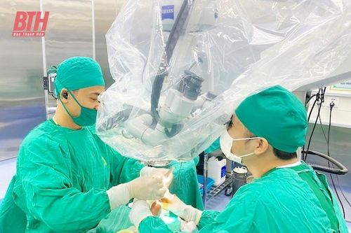 Nối thành công ngón tay bị đứt lìa cho bệnh nhân bằng kỹ thuật vi phẫu