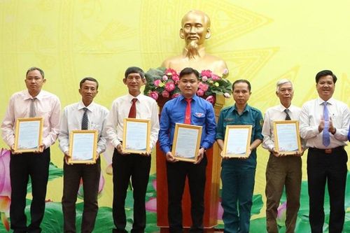 Huyện Cao Lãnh tuyên truyền mô hình mới, cách làm hay, gương tiêu biểu trong học tập và làm theo Bác