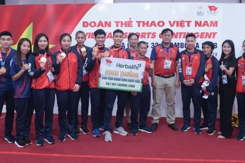 Herbalife Việt Nam thưởng nóng cho các vận động viên đạt Huy chương Vàng SEA Games 32