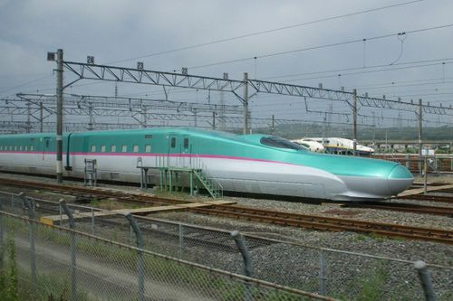 Dân số suy giảm, Nhật Bản cố thu hút khách cho tàu siêu tốc shinkansen