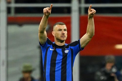 Đá 11 phút ghi 2 bàn, Inter Milan đánh bại AC Milan