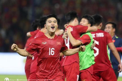 U22 Việt Nam ghi bàn thắng đẹp mắt vào lưới Thái Lan