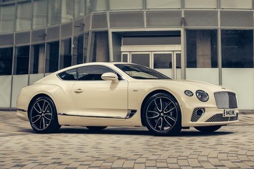 Cận cảnh chiếc Bentley Continental GT Azure độc nhất thế giới