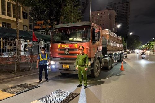 Chở quá tải, một phương tiện bị phạt 72 triệu đồng
