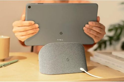 Google ra mắt máy tính bảng Pixel đi kèm với dock sạc không dây độc đáo