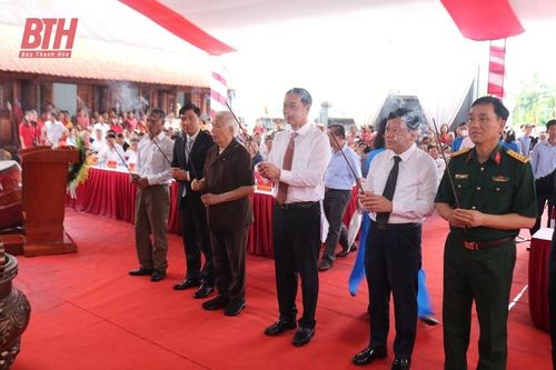 Lễ dâng hương tưởng niệm 701 năm ngày mất của Nhà sử học Lê Văn Hưu