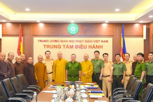 Cục CSGT và Giáo hội Phật giáo Việt Nam phối hợp bảo đảm ATGT