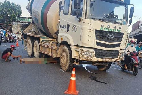 Tài xế xe máy thiệt mạng sau va chạm xe bồn ở TP.HCM