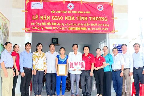 13 hộ dân bị sạt lở ở Vĩnh Long đã có nhà ở ổn định