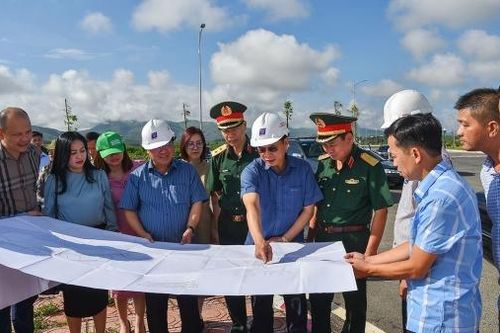 Đoàn công tác của Chính phủ làm việc với Kon Tum về tình hình sản xuất kinh doanh, đầu tư công, xây dựng hạ tầng