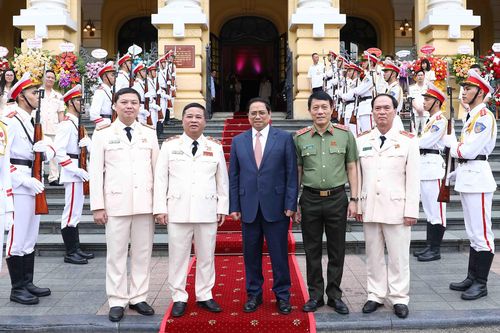 Thủ tướng dự kỷ niệm 70 năm truyền thống lực lượng An ninh Kinh tế