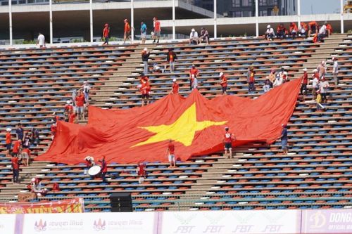 Sôi động không khí cổ vũ cho Đội tuyển U22 Việt Nam