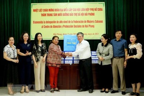 Đoàn đại biểu cấp cao Hội Liên hiệp Phụ nữ Cuba thăm Hải Phòng