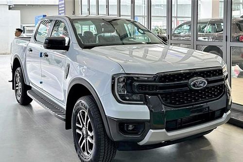 Ford Ranger Sport xuất hiện tại đại lý, giá cạnh tranh