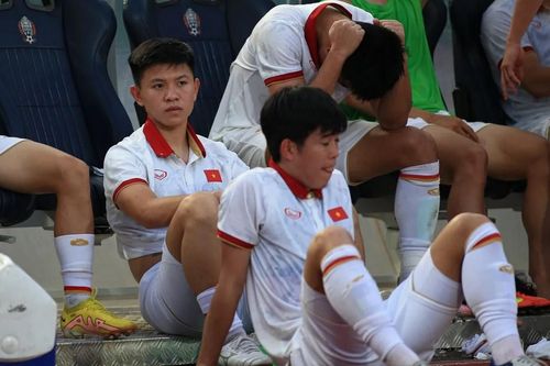 Chùm ảnh: U22 Việt Nam đổ gục sau khi dừng bước tại bán kết SEA Games