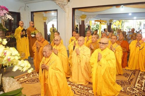 Đà Nẵng: Chư Tăng Ni, lãnh đạo chính quyền thành phố viếng tang Hòa thượng Thích Thiện Toàn