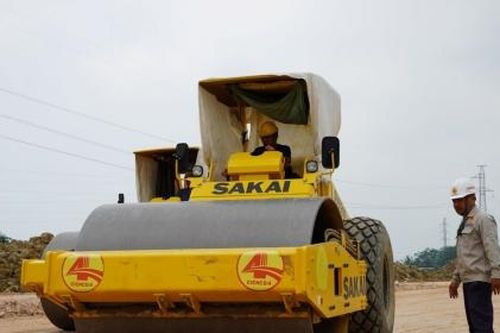 Cô gái sinh năm 2004 chi 157 tỷ đồng mua cổ phiếu Cienco4